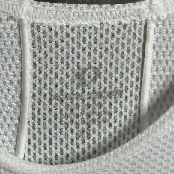 NEW Pearl Izumi Womens Transfer Sleeveless Baselayer Tank Top Size XS White Mesh - Picture 4 of 11